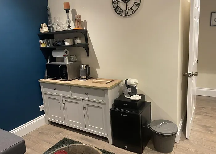 Globe Apartments